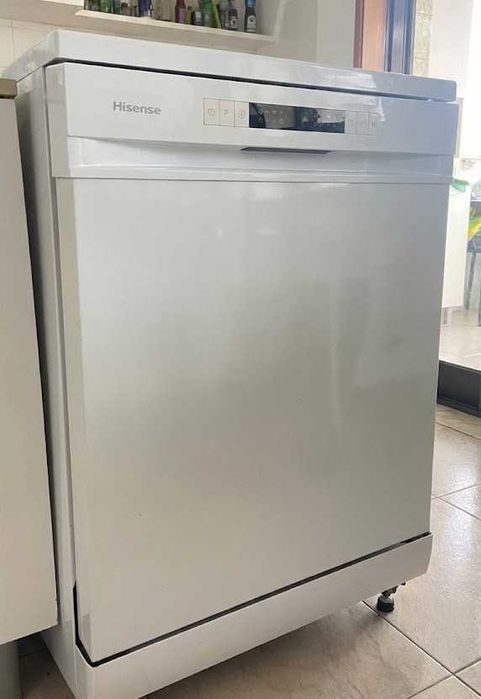 Máquina de Lavar Loiça Hisense
