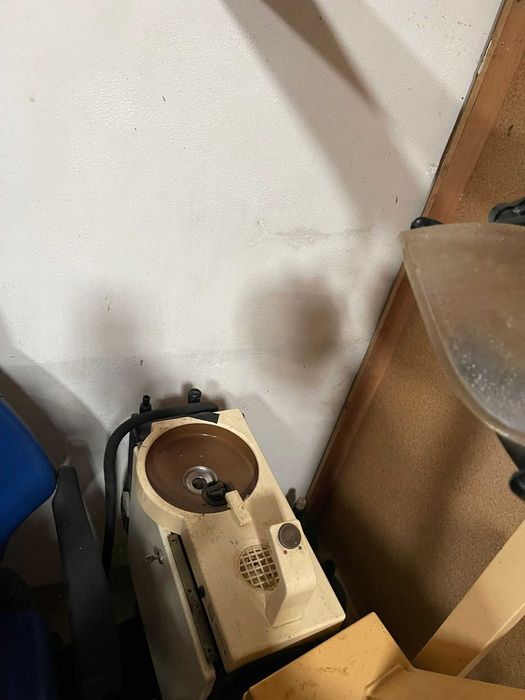 Cadeira de dentista a funcionar bem