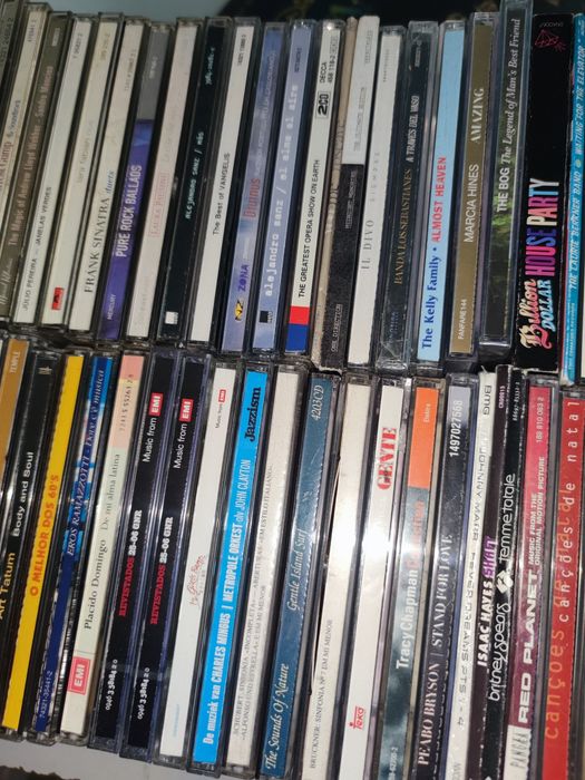 GRANDE LOTE DE 100 CD'S