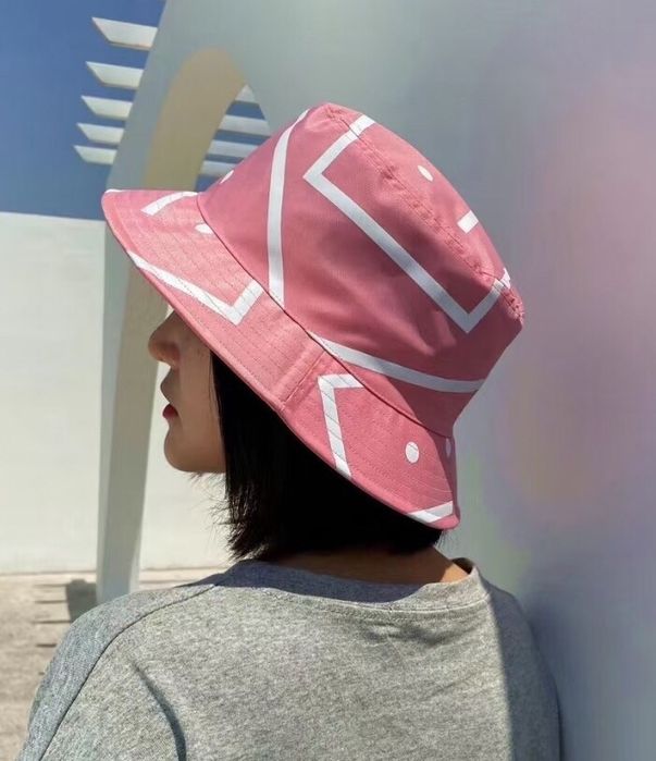 Панама Acne Studios в фірмовій коробці