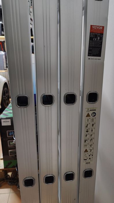 Escada dobrável multiuso VEVOR 7 em 1 com 5 degraus 1965 x 708 x 2735