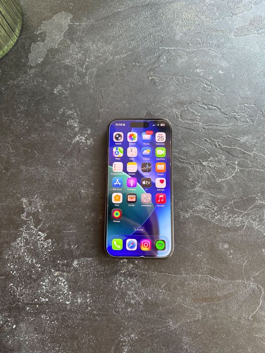 iPhone 15 PRO 256GB 88% baterii