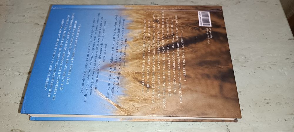 Livro O Abc da Vida de Helena Sacadura Cabral 
de Helena Sacadura Cabr