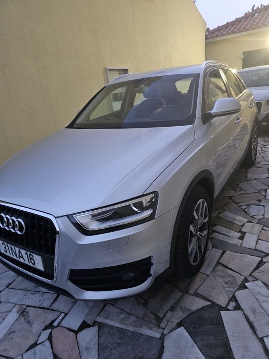 Audi Q 3 -2.0 TDI 2012 como novo