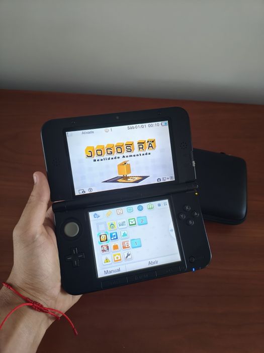 Nintendo 3ds XL com capa