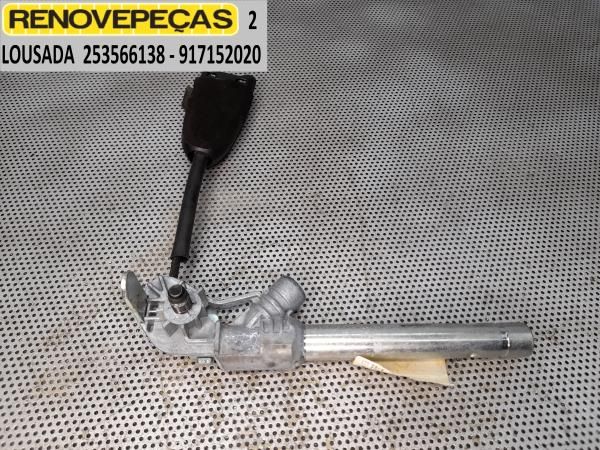 Encaixe de cinto frente direito OPEL Corsa D