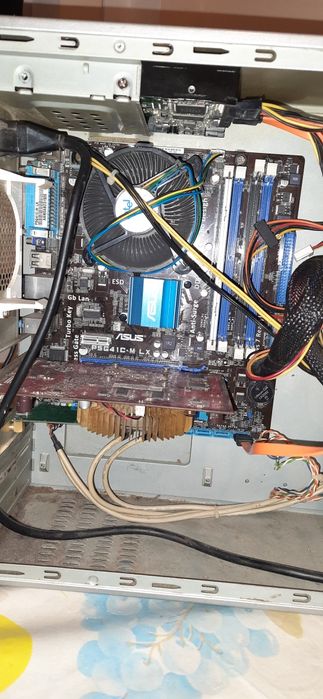 Компьютор подрйдет для игр работы,учебы,интернета.