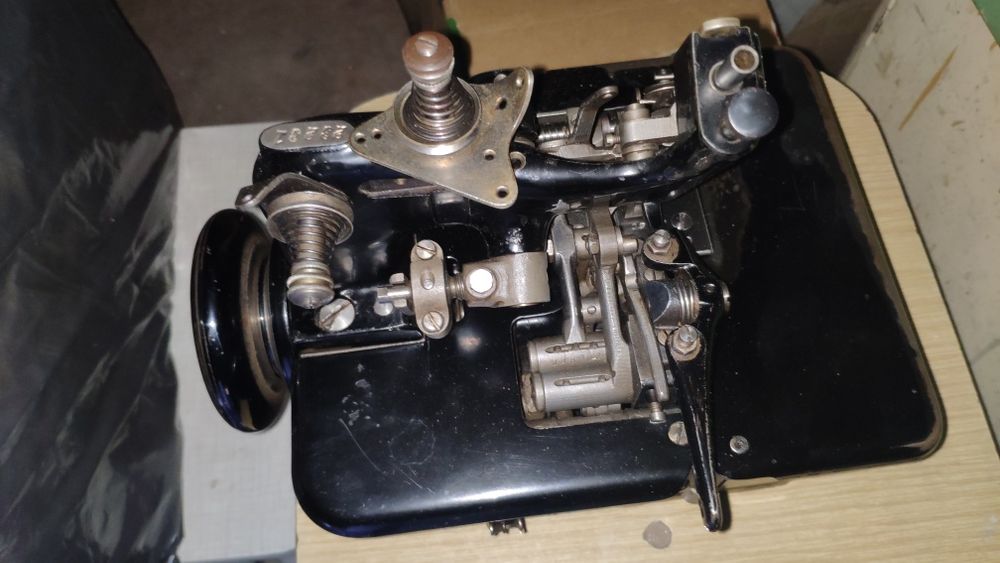 maszyna do szycia,overlock Mauser Spezial