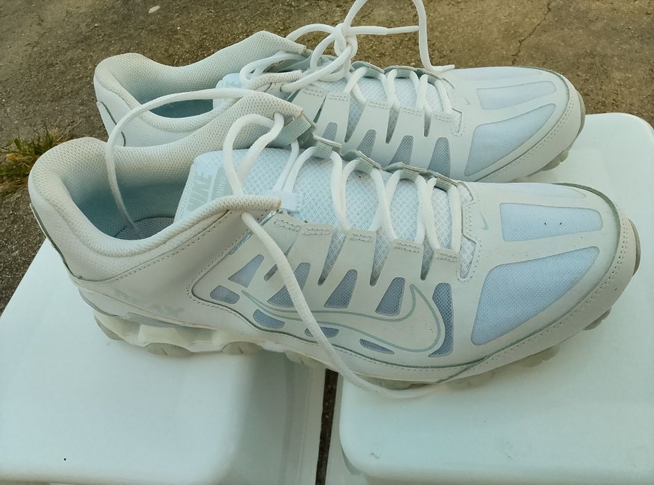 Tênis nikes branco 46 sem uso