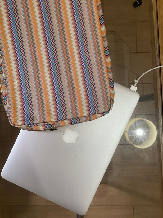 MacBook Air Intel i5