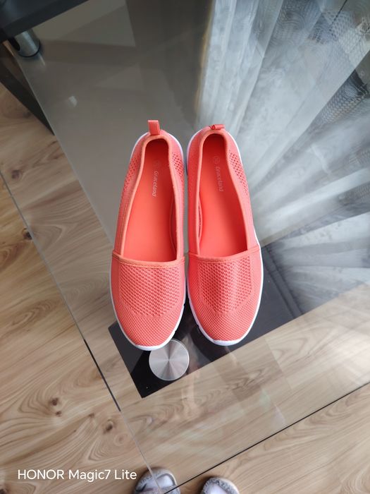 Balerinki koralowe z dzianiny nowe