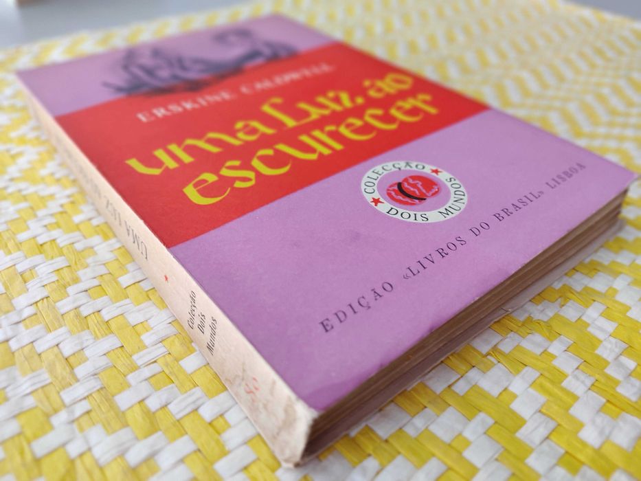 UMA LUZ AO ESCURECER
Erskine Caldwell 	
Trad.-José Rodrigues Miguéis