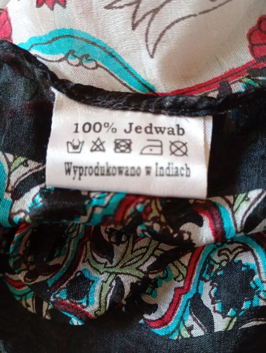 Nowy jedwabny szal 100% jedwabiu duży 100cm x 100cm