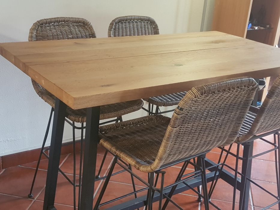 Mesa Alta em madeira e ferro