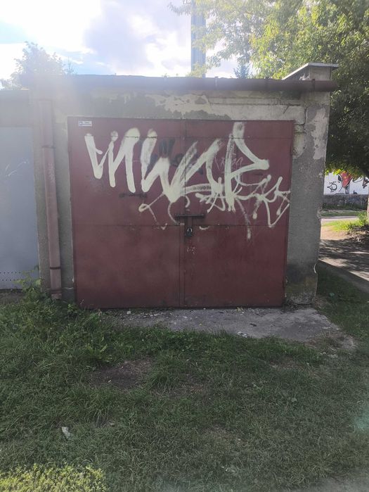 Garaż na sprzedaż