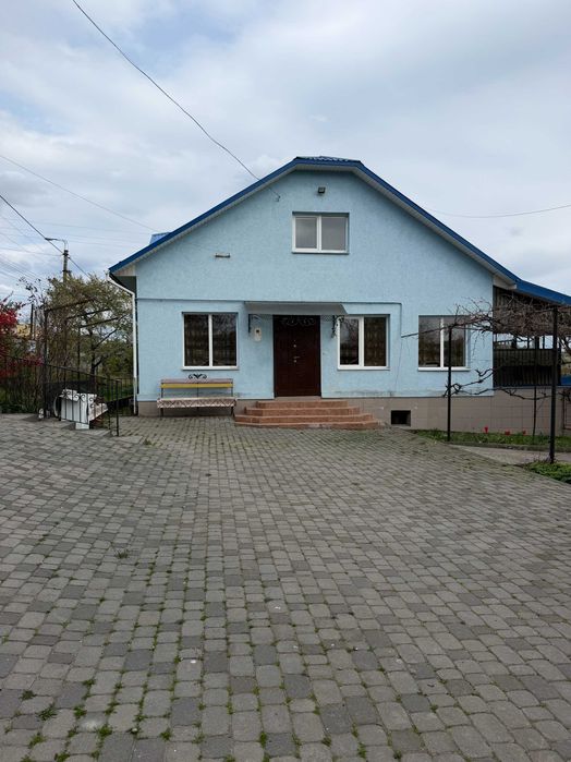 Продаж затишного будинку в м.Чернівці (вул. Вижницька)