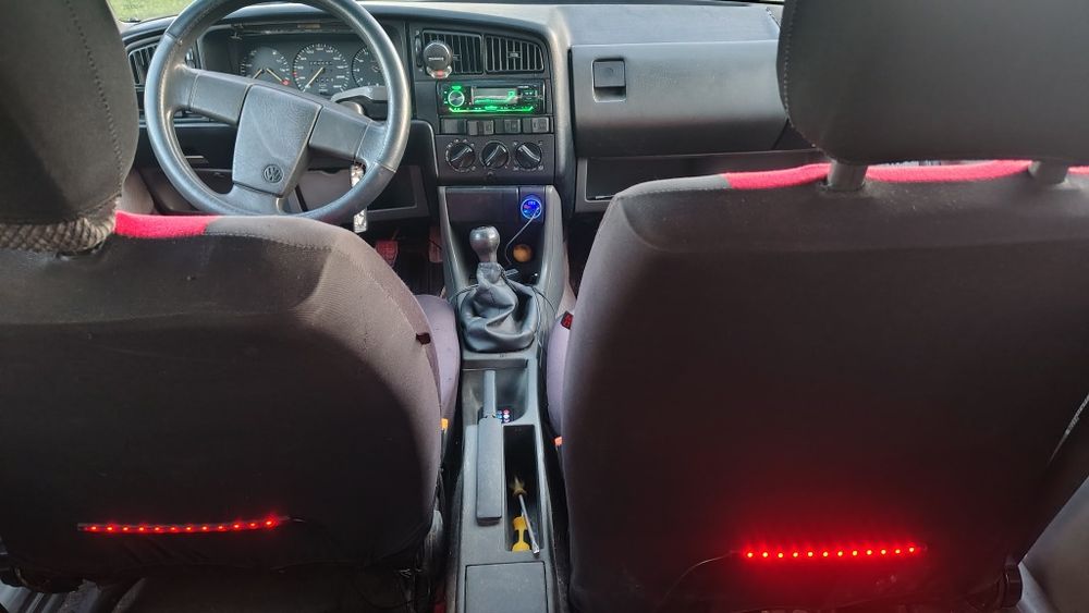 Passat b3 1.8 1989р