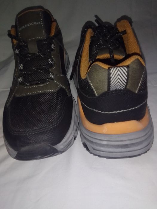 Кроссовки мужские  новые 41 размер