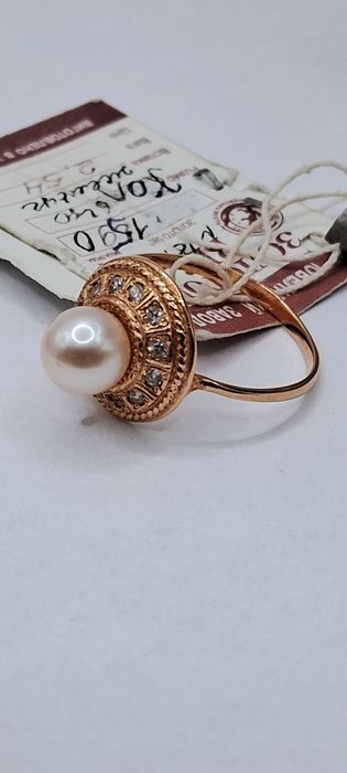 Золота каблучка 585