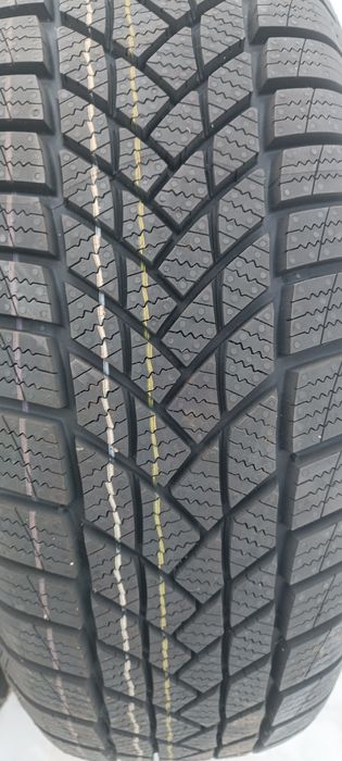 Продам Нову зимову резину  195/65 R15