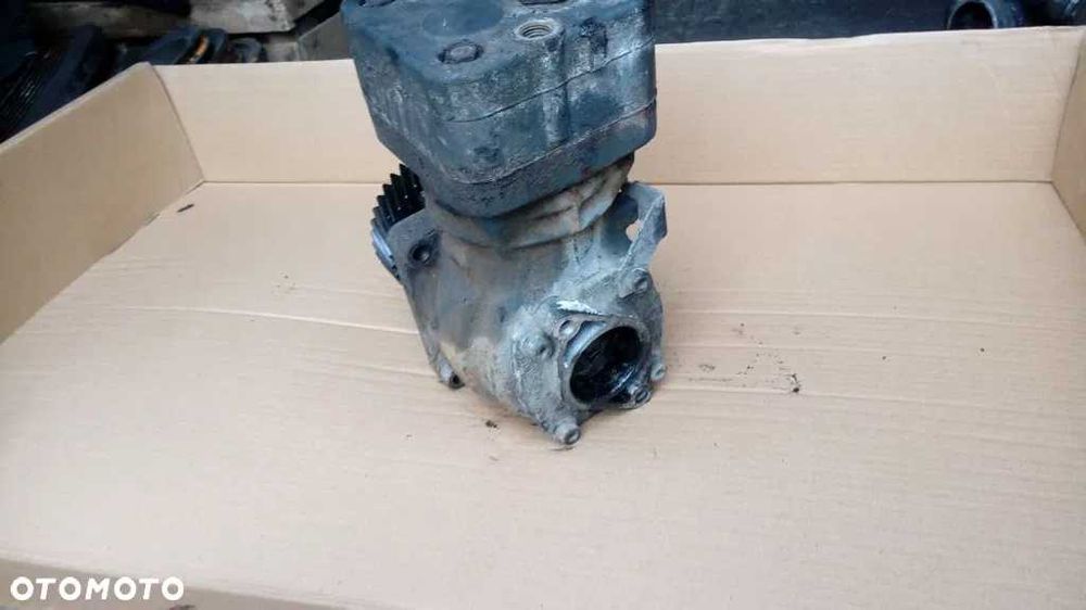 Sprężarka kompresor powietrza silnika Mercedes Vario, Atego, 815