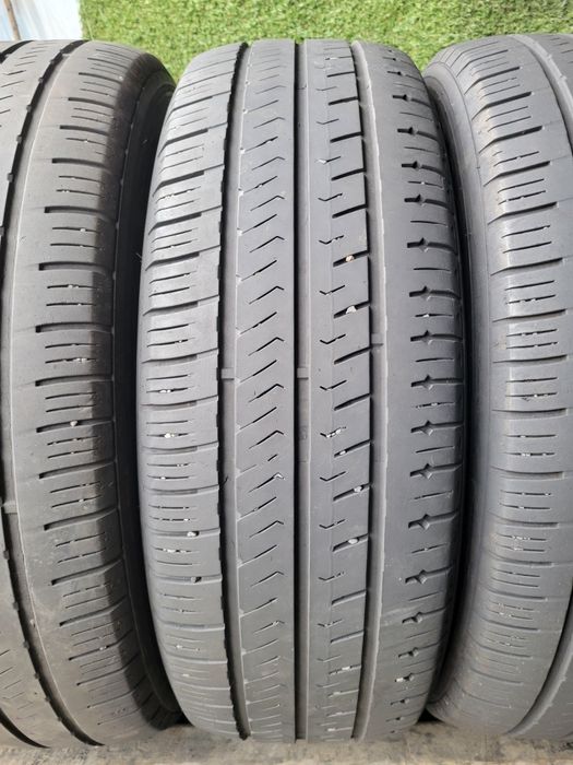 Hankook Radial RA28e 205/65 R16c