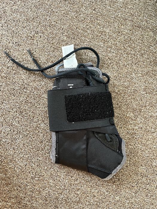 голеностопный суппорт (бандаж) Nike