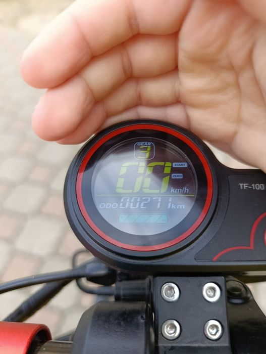 Продаю електросамокат