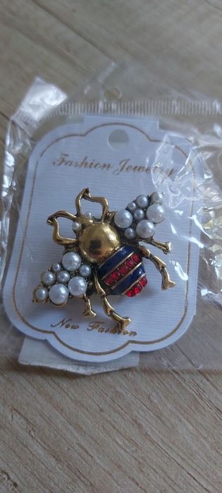 Broszka damska w stylu vintage