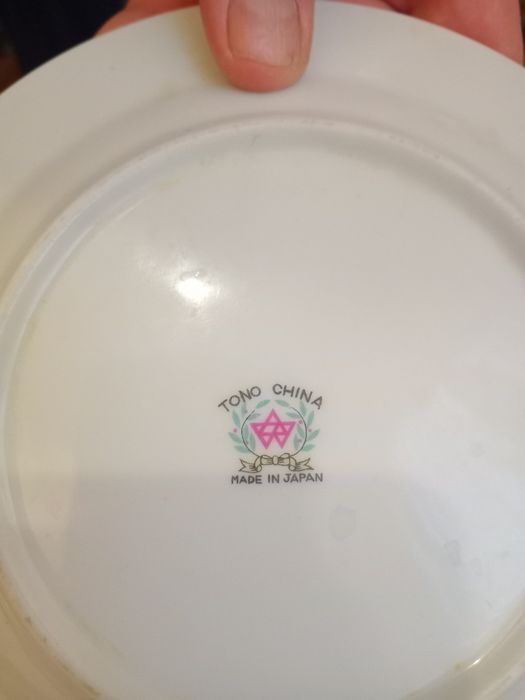 Продам тарелки блюда  разные