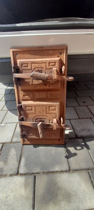 Drzwi do wędzarni żeliwne