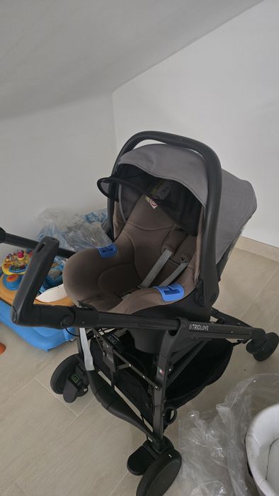 Vendo carrinho bebe Chicco Trio Love Castanho