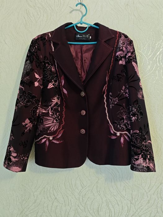 Продам плаття костюм 50-52 розмір