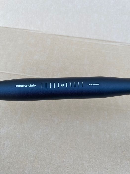 Kierownica szosowa CANNONDALE Three, 400 czarna wąska / FV / 012-122