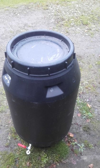Beczki plastikowe 200l 220l 250l pewne z atestem spozywczym!