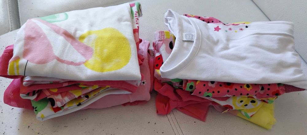 Pack de roupas em tons de rosa e branco da marca Tuc Tuc