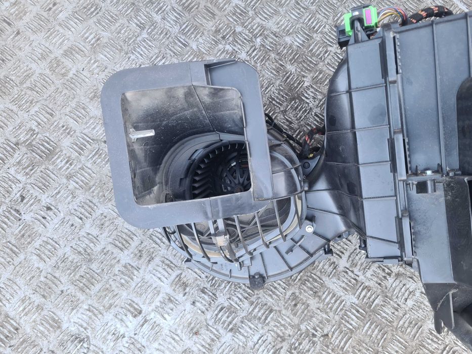 VW Transporter T5 nagrzewnica europa 7H5/820/005AD