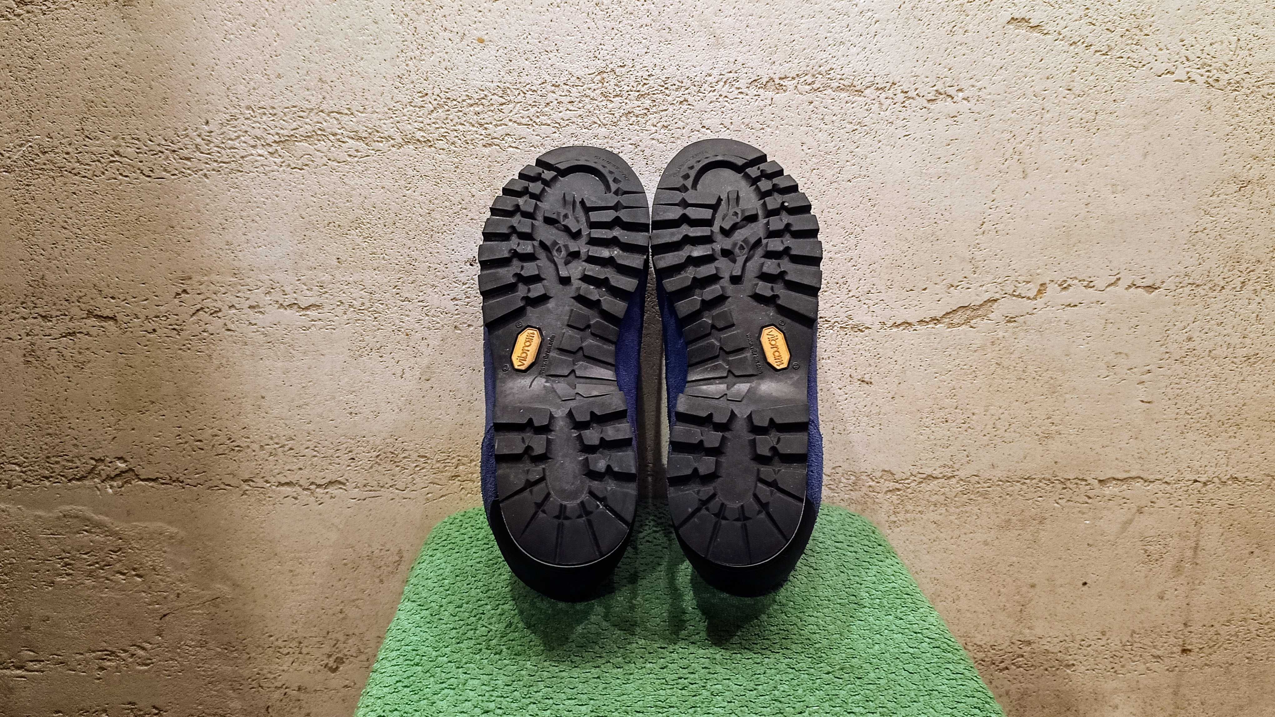 Buty trekkingowe LOWA LAURIN GTX LO r.42 5 skora Gore Tex stan b.dobry Wroc aw Fabryczna OLX.pl