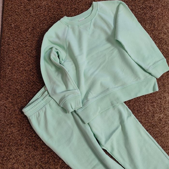 Спортивний дитячий костюм