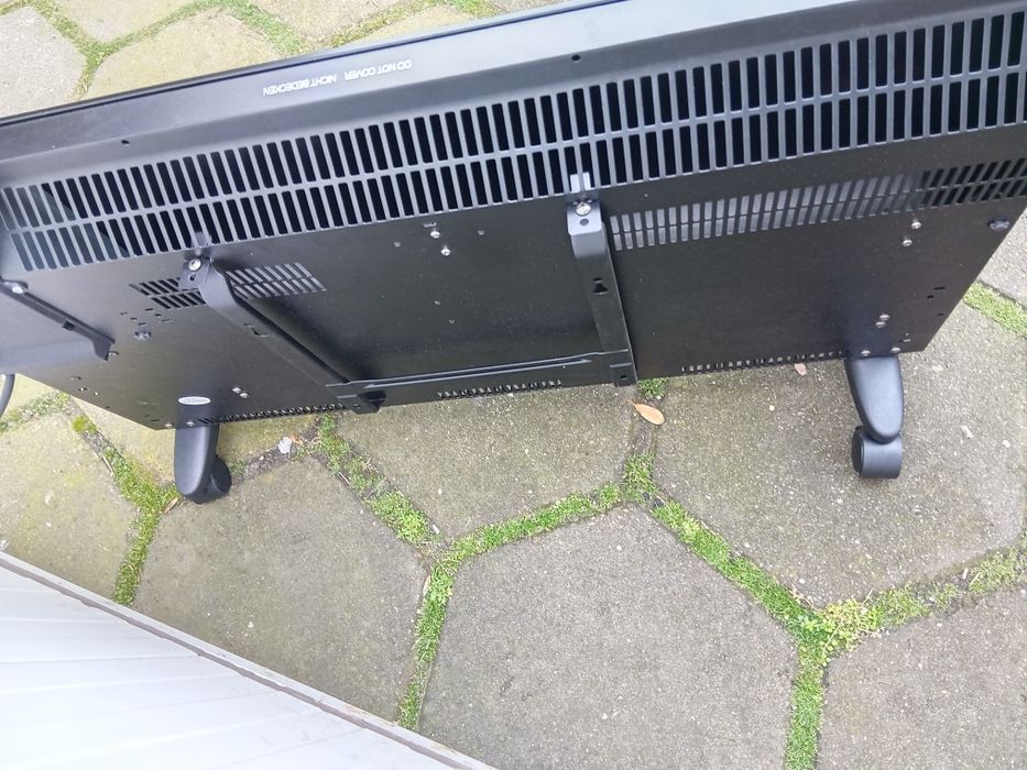 Klarstein Bornholm  1000/2000 watt Smart 

Cena 14