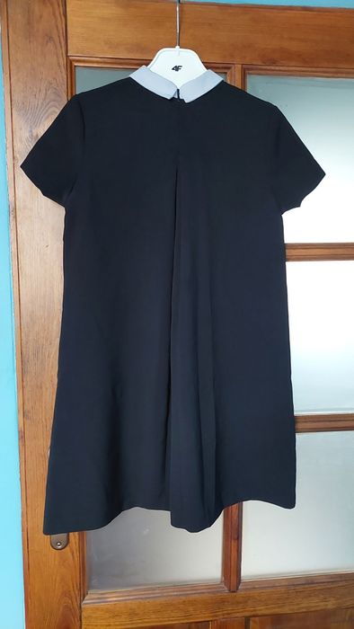 Czarna sukienka trapezowa mohito