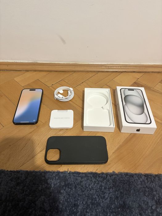 Iphone 15 256GB czarny + etui, kondycja 89%