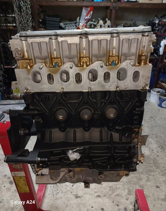 Двинун зроблений 1.9 дизель. F9K F9A F9Q F9