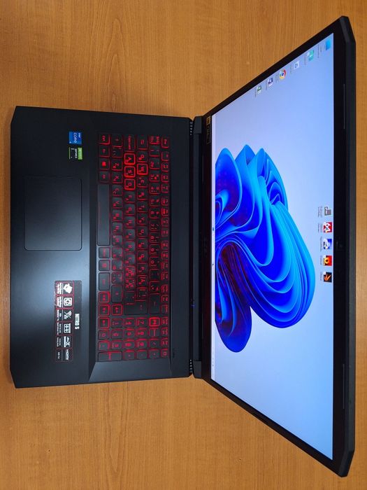 Acer Nitro 5 AN517-54 i5-11400H RTX 3050 Ti 4Gb DDR4 16Gb SSD + HDD