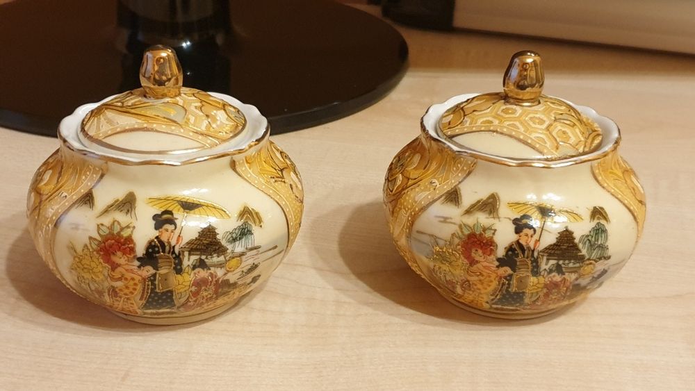 Pojemniczki z pokrywkami, cukiernice 2szt.