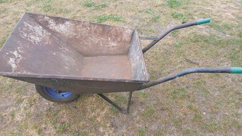 Taczka metalowa ogrodowa budowlana
