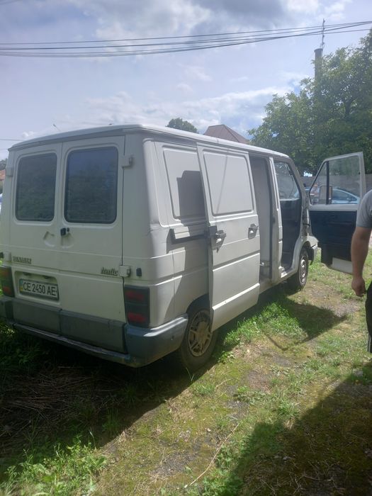 Бус на розборку або під ремонт