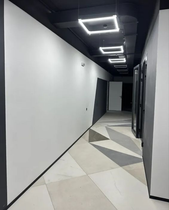 Здається комерційне приміщ. БЦ Лондон на вул. Шашкевича, площа 99 кв.м