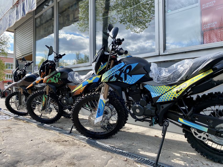 Мотоцикл SHINERAY  6С 200/250/300 Найбільший вибір