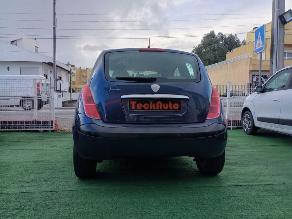 Lancia Ypsilon 1.2 16V Fashion